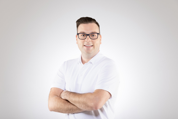 Zahnarzt Dr. Deni Pašović Bad Orb